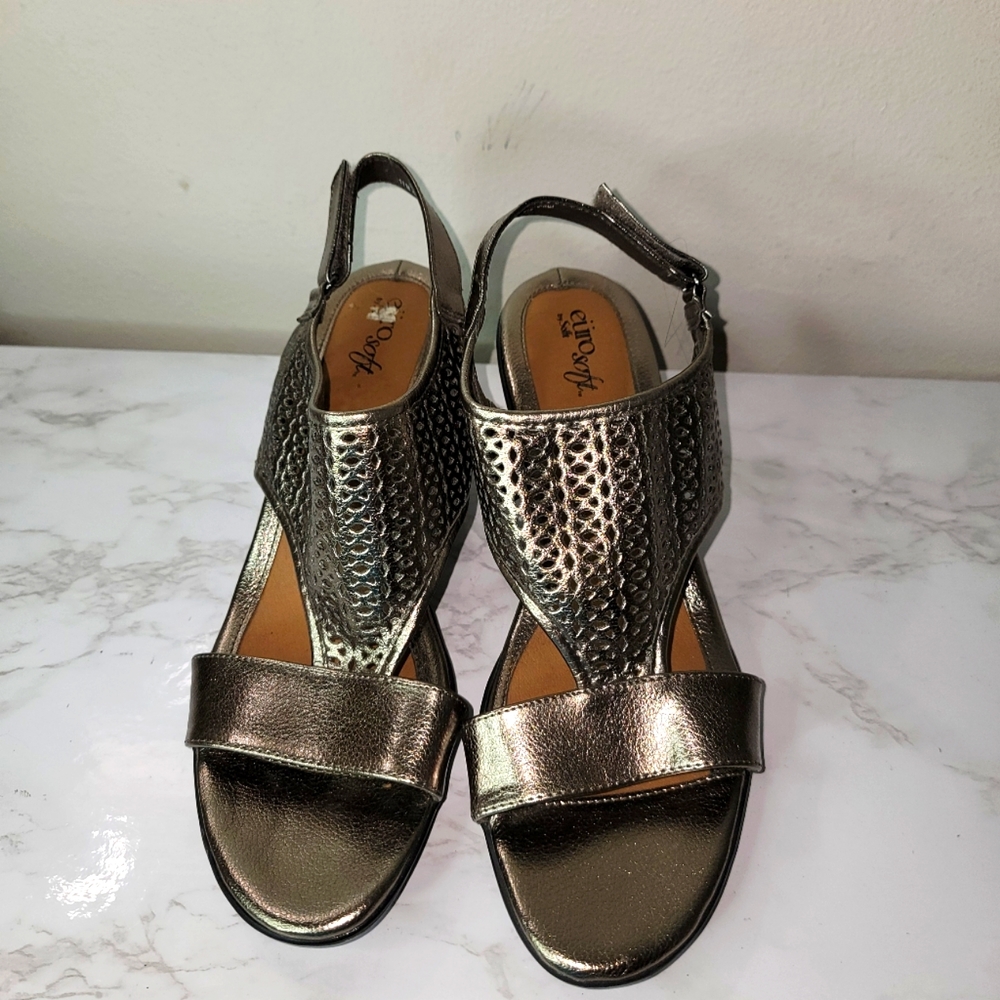 Eurosoft sandals size 11w